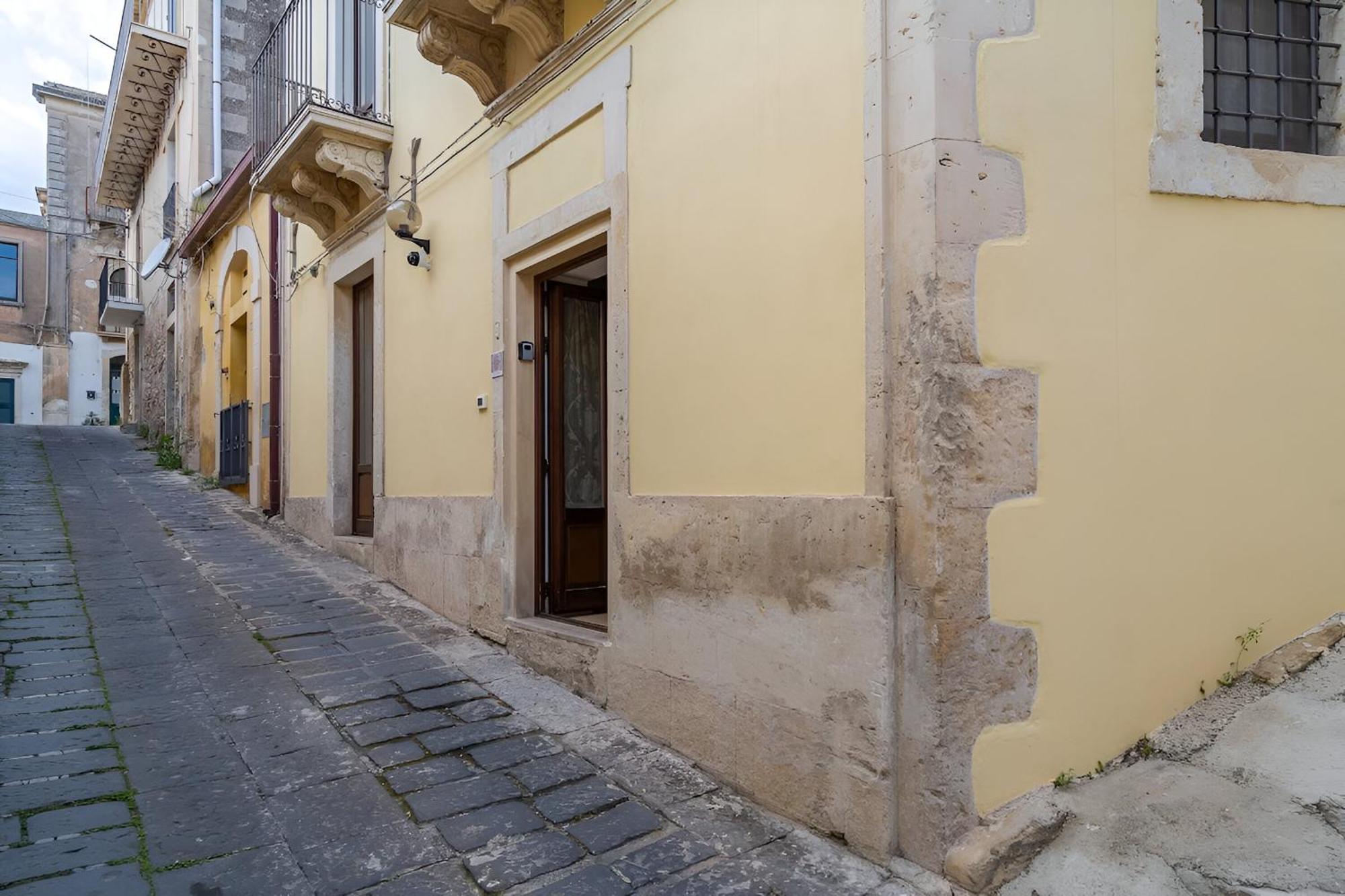 Noto Barocca - Holidayhome Luaran gambar